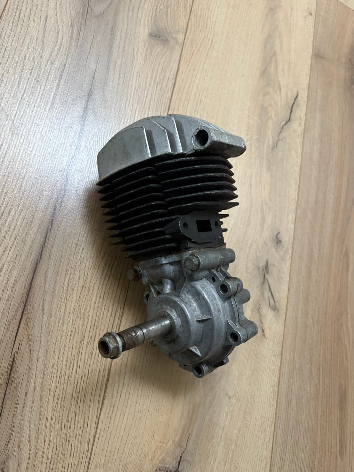 Motobecane av7, Enlèvement ou Envoi, Comme neuf