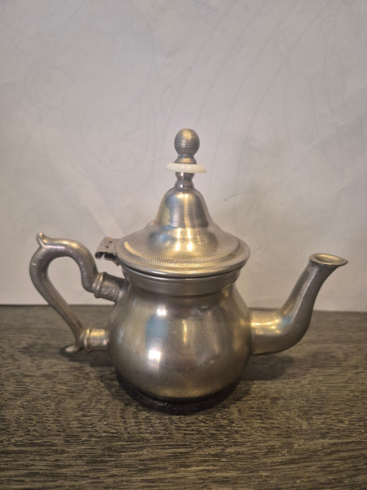 Marokkaans tinnen theepotje – Étain Véritable – Fabrication, Antiek en Kunst, Antiek | Tin, Ophalen of Verzenden