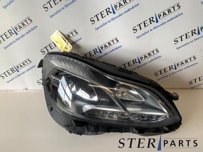 Phare droit d'un Mercedes E-Klasse, Autos : Pièces & Accessoires, 3 mois de garantie, Utilisé, -, -
