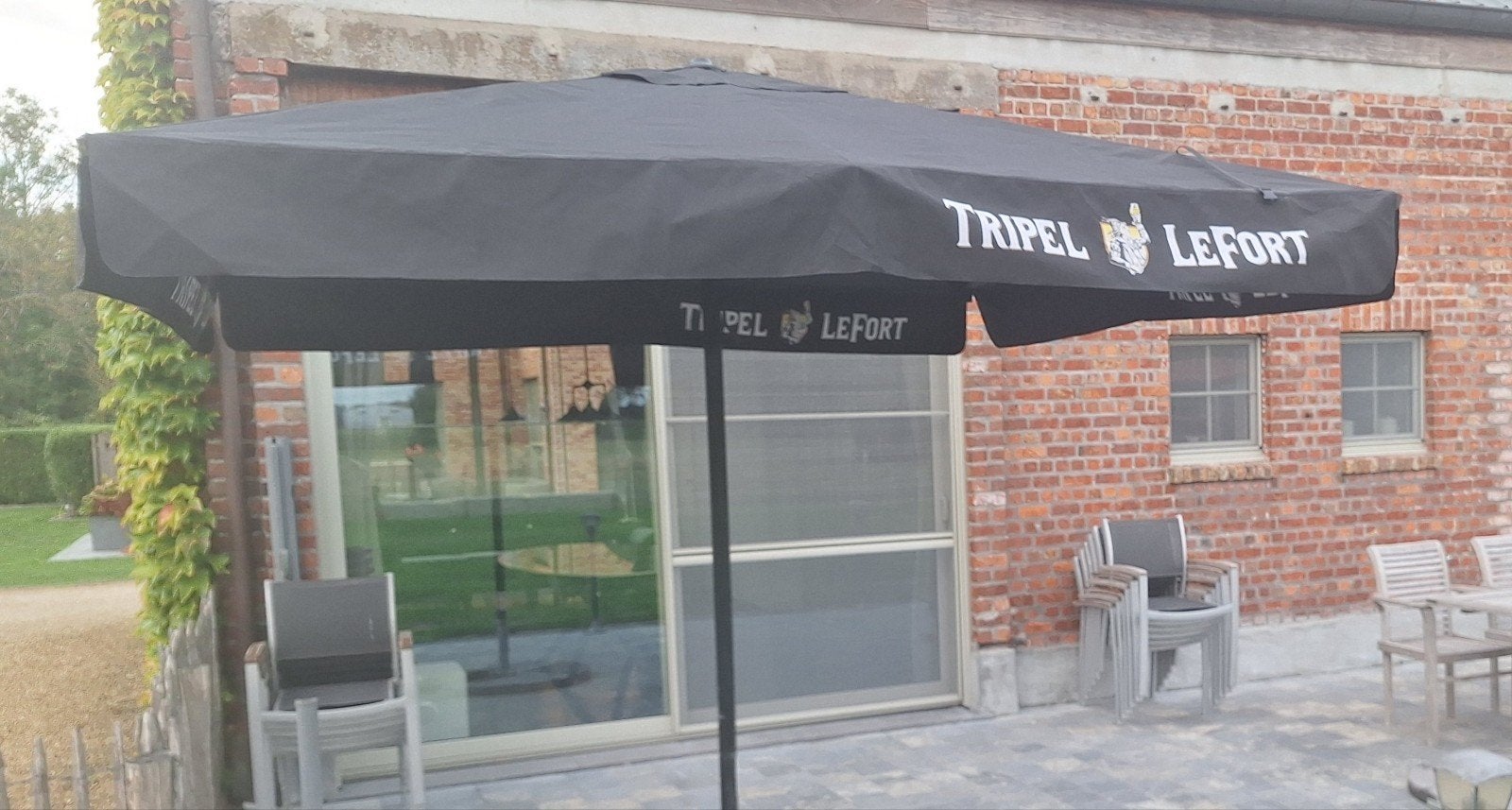 Trippel Lefort parasol, Enlèvement