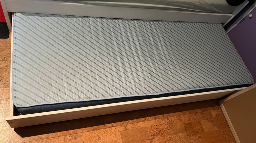 Slaap lade voor éénpersoonsbed / kinderbed met matras. Hout, Ophalen, Gebruikt, 70 tot 85 cm, Matras