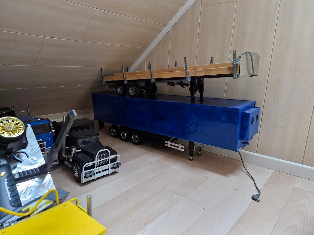 trailers, Hobby en Vrije tijd, Ophalen, Gebruikt, Schaal 1:14