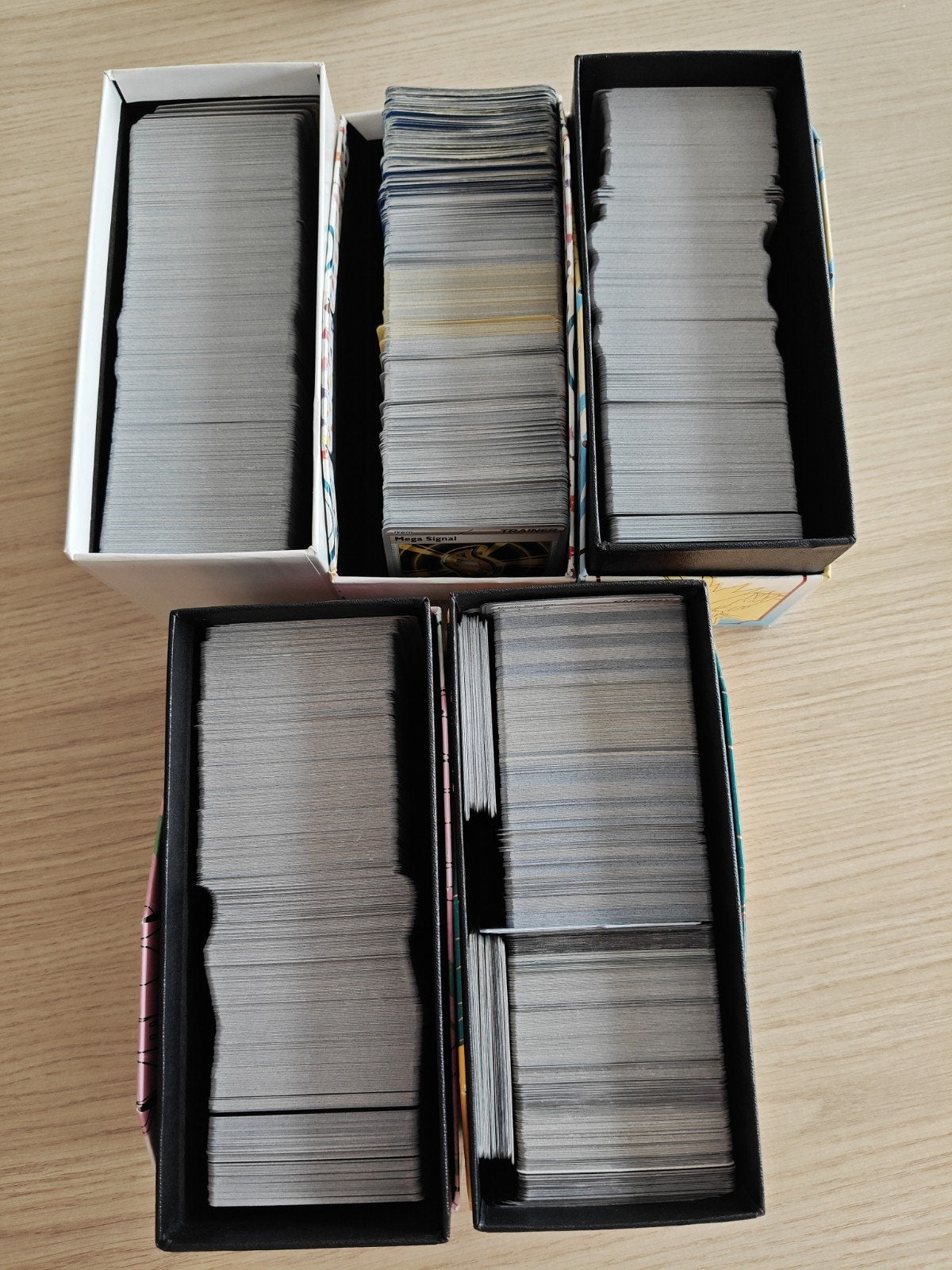 5 etbs contenant des cartes Pokémon en vrac, Enlèvement, Comme neuf, Plusieurs cartes, Foil
