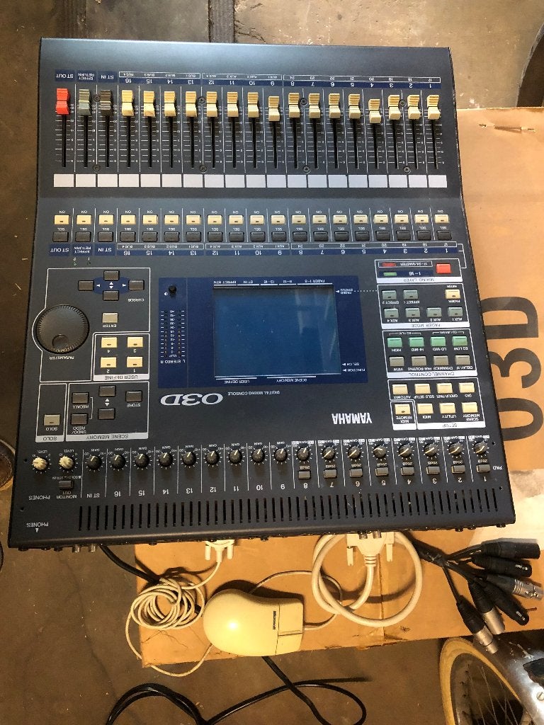 Yamaha 03D Table de mixage audio, Enlèvement, Utilisé, 10 à 20 canaux, Entrée micro