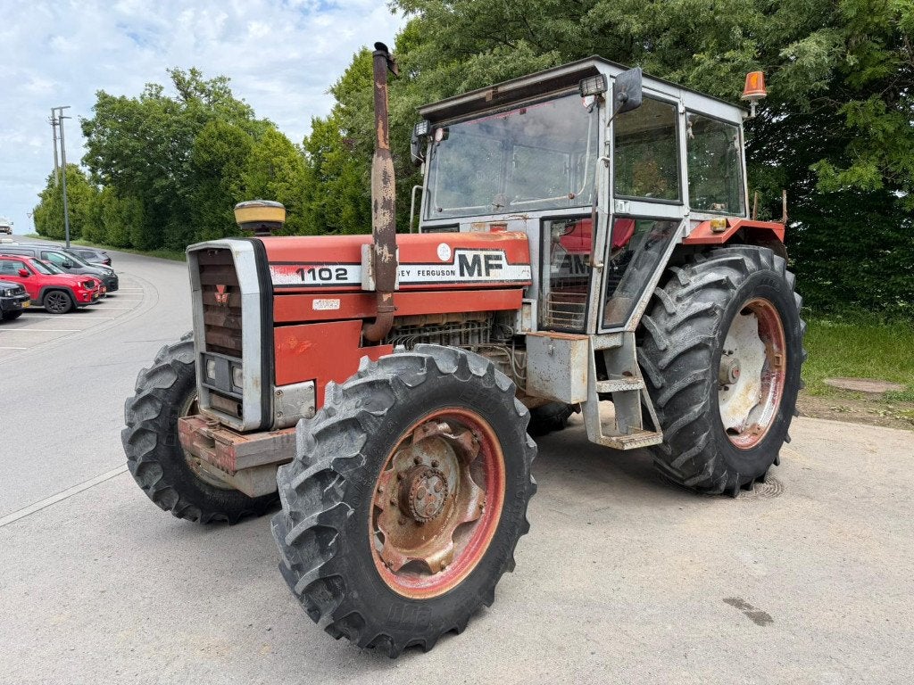 Massey Ferguson 1102, Enlèvement, Massey Ferguson