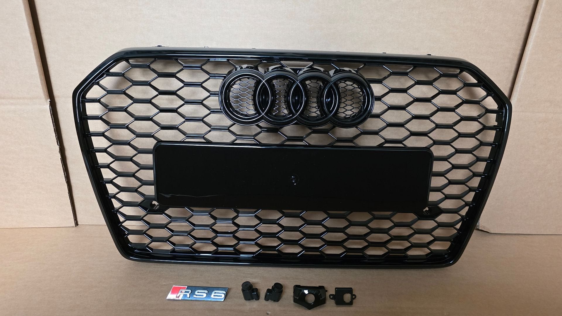 Grill AUDI A6 C7 FACELIFT 4G RS LOOK GRILLE RS6 bj.2014-2018, Auto-onderdelen, -, Voor, Nieuw, Ophalen of Verzenden