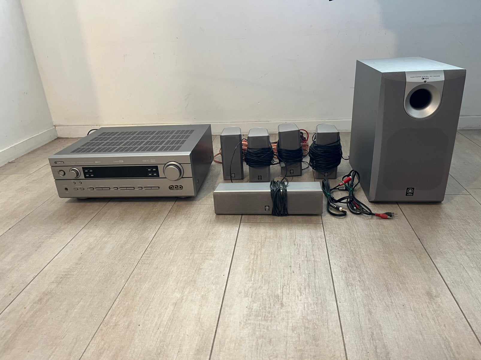 Yamaha 5.1 surround RX-V440RDS, TV, Hi-fi & Vidéo, Autres marques, Enlèvement, Utilisé, 70 watts ou plus