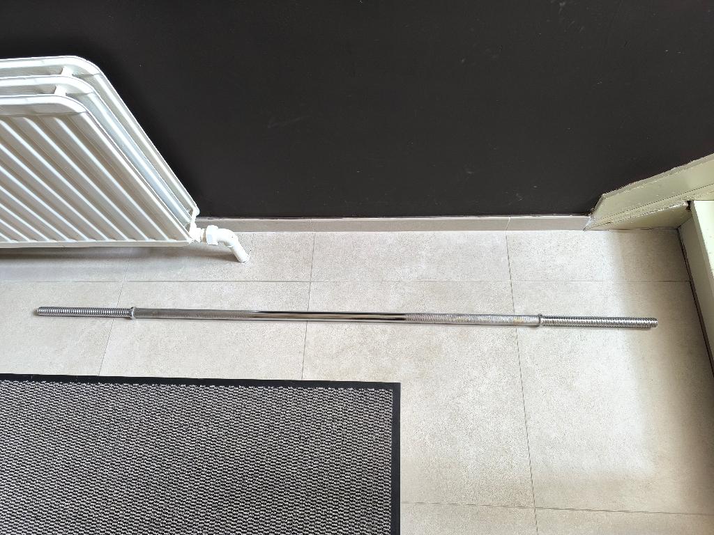 Barre d'haltere 180cm, 8kg (28mm), Sports & Fitness, Équipement de fitness, Enlèvement, Utilisé, Bras, Barre d'haltères