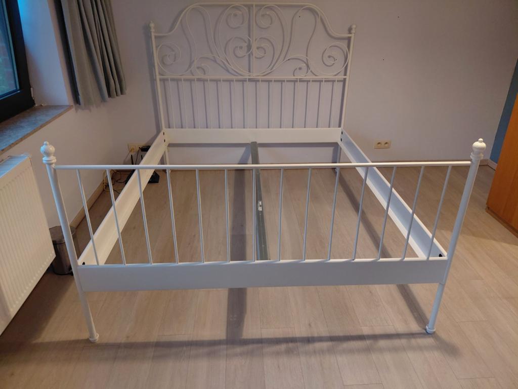 Wit metalen bedframe 160x200, Huis en Inrichting, Slaapkamer | Bedden, Ophalen, Wit