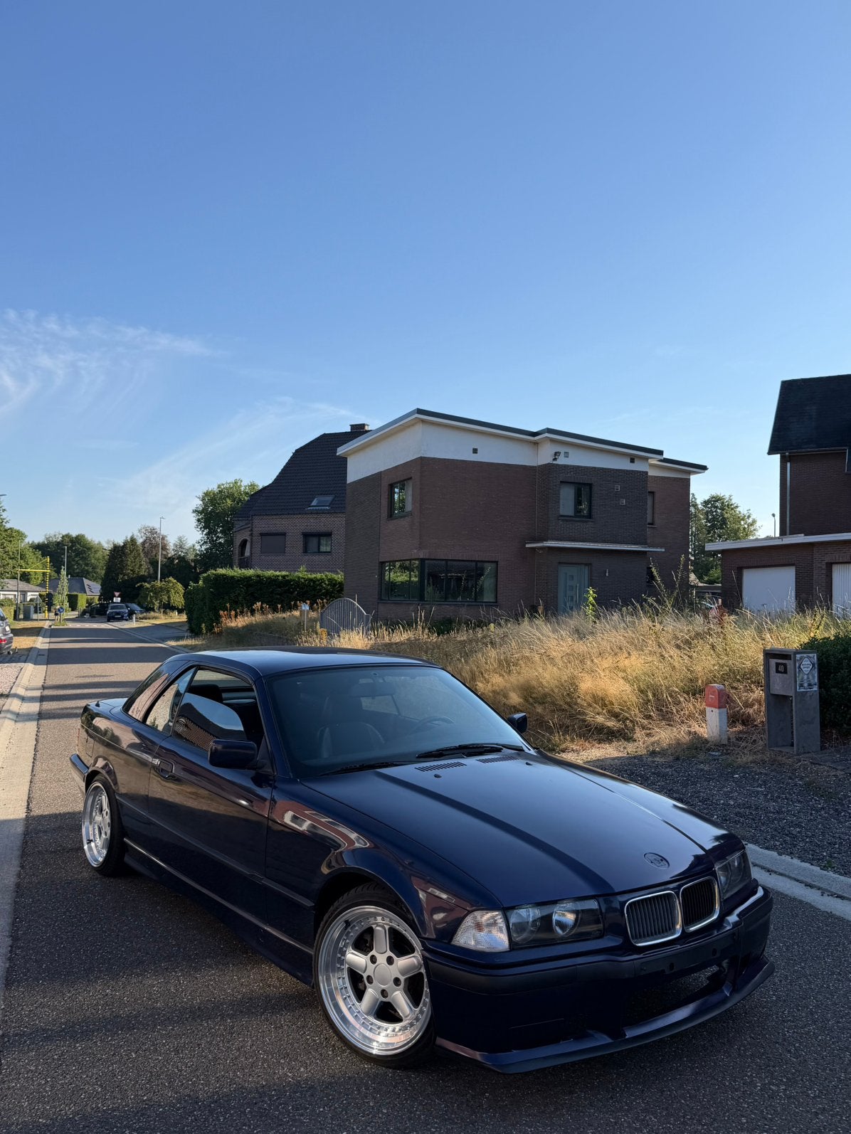BMW 320i E36 cabrio oldtimer, Auto's, Zwart, Cabriolet, Blauw, Handgeschakeld