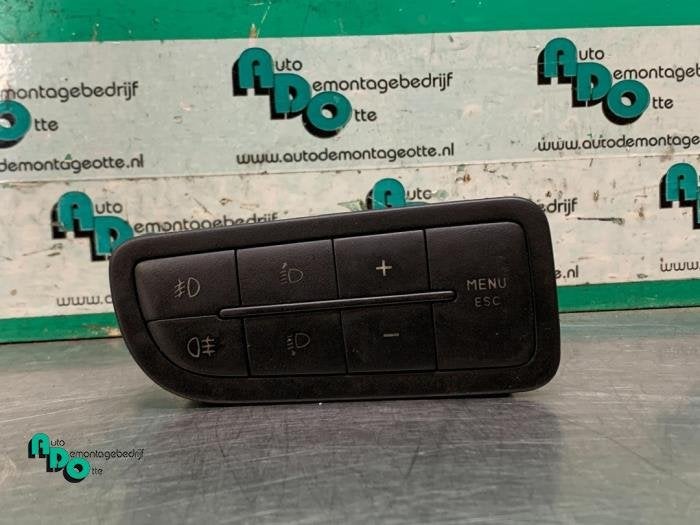 Commutateur feu antibrouillard d'un Peugeot Bipper (Bipper 0, -, 3 mois de garantie, Utilisé, -