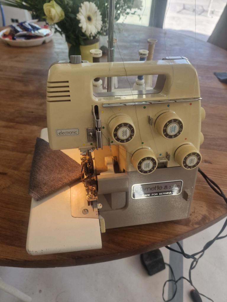 Overlock Bernina, Hobby & Loisirs créatifs, Machines à coudre & Accessoires, Enlèvement, Surjeteuse, Bernina