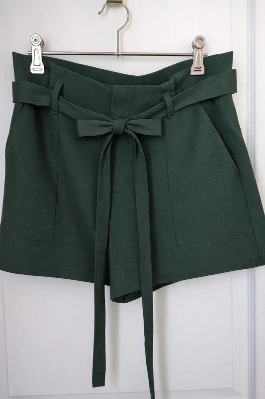 Short Zara (Taille M), Vêtements | Femmes, Jupes, Porté, Taille 38/40 (M), Vert, Au-dessus du genou, Envoi