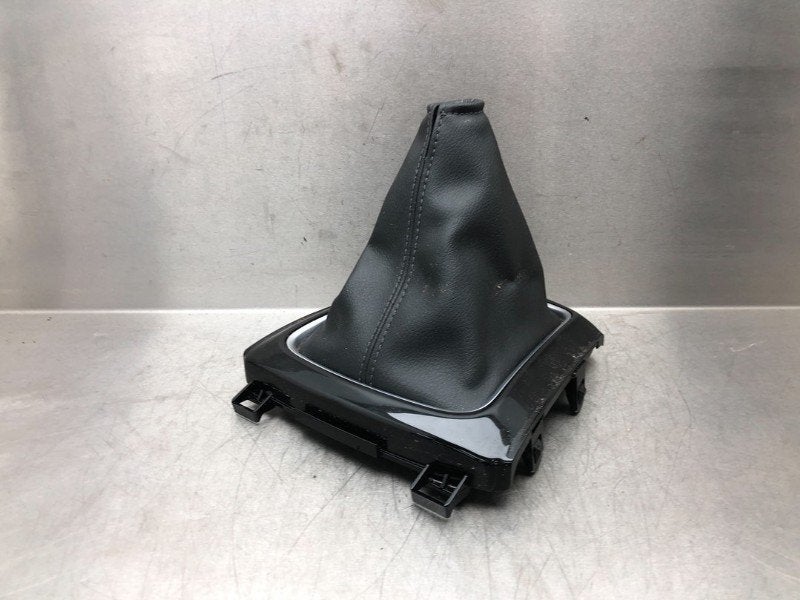 SOUFFLET LEVIER DE VITESSES Qashqai (J11) (|96935HV51A|), Germany@nissan-services.eu, Kronenweg 38
50389  Wesseling, DE, Utilisé