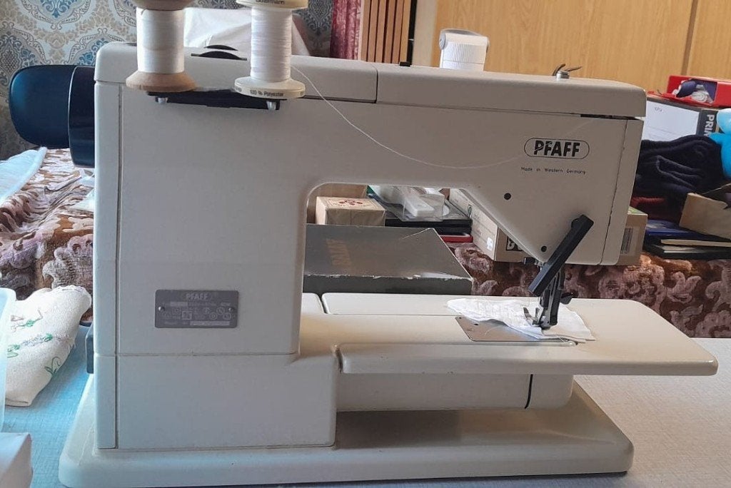 Naaimachine PFAFF 1222E, Hobby en Vrije tijd, Ophalen, Naaimachine, Pfaff