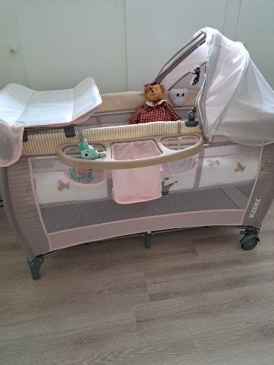 GRATIS  nieuw babybedje, etc., Kinderen en Baby's, Ophalen, Nieuw, Ledikant
