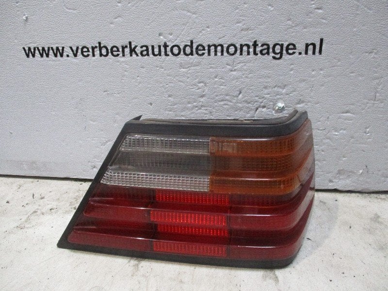FEU ARRIÈRE DROIT Mercedes-Benz E (W124) (01-1984/06-1995), Mercedes-Benz, Utilisé, Dialog.mb@mercedes-benz.com, Mercedes-Benz AG