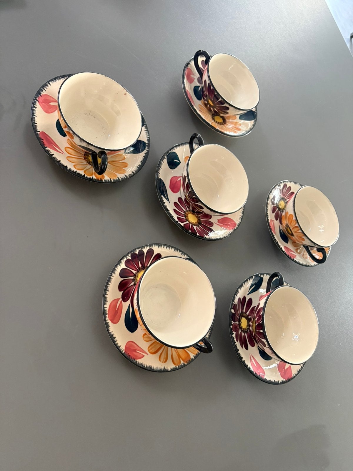 Lot de 6 tasses + sous-tasses Boch Frères La Louvière, Envoi