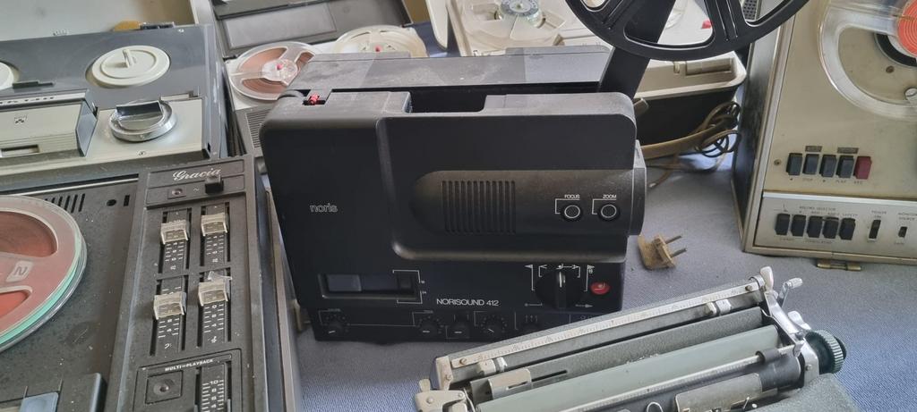 Super 8 projector, Enlèvement, Comme neuf