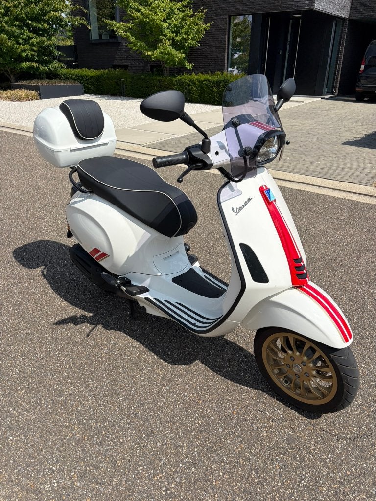 Vespa Sprint RS 50cc B-klasse (2021), Fietsen en Brommers, Ophalen, Benzine, 50 cc, Klasse B (45 km/u)