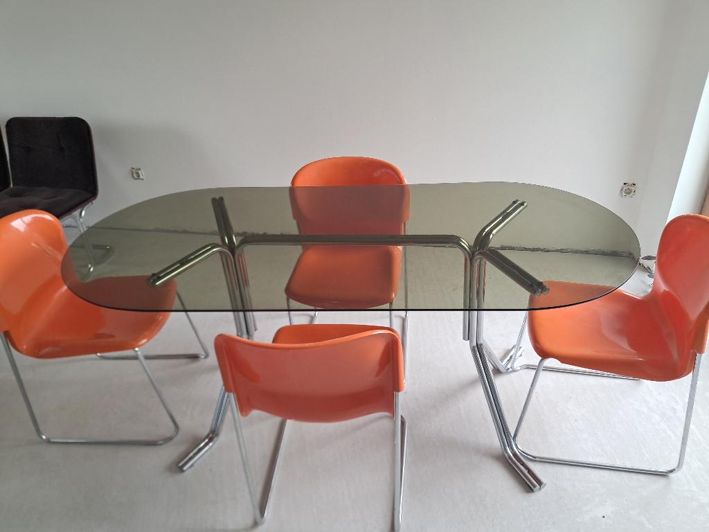 Space age tafel in gefumeerd.glasblad met chromen onderstel, Maison & Meubles, Tables | Tables d'appoint, Utilisé, Ovale, 60 cm ou plus