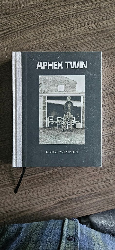Aphex Twin ' A DISCO POGO TRIBUTE', Livres, Musique, Comme neuf, Artiste, Enlèvement ou Envoi