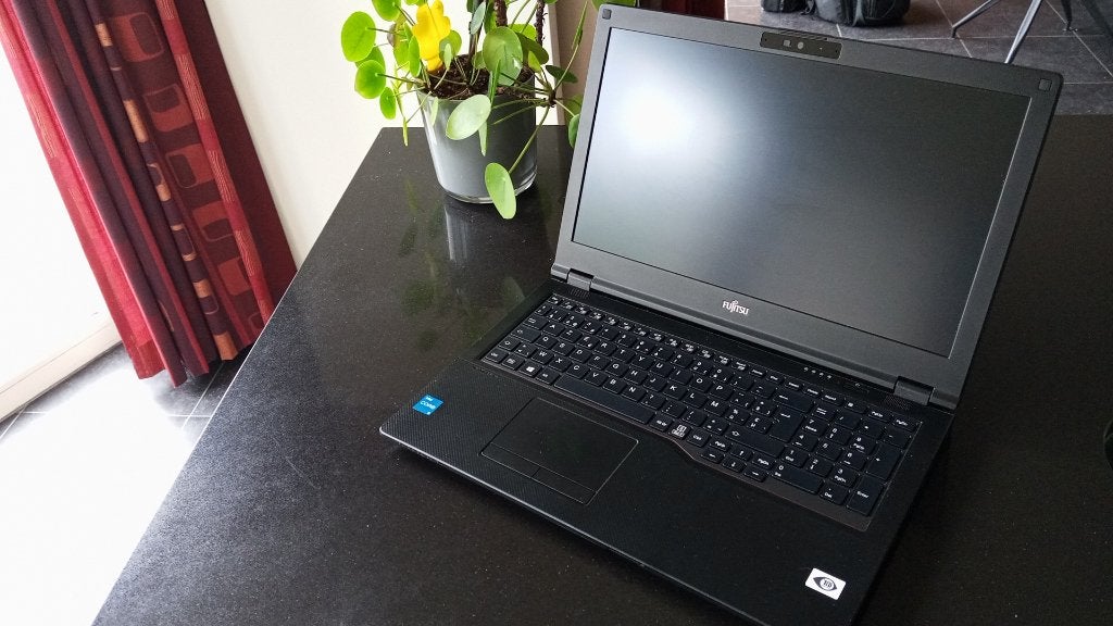 FUJITSU Laptop 15 inch, Computers en Software, Ophalen, FUJITSU LIFEBOOK, 256 GB, 2 tot 3 Ghz