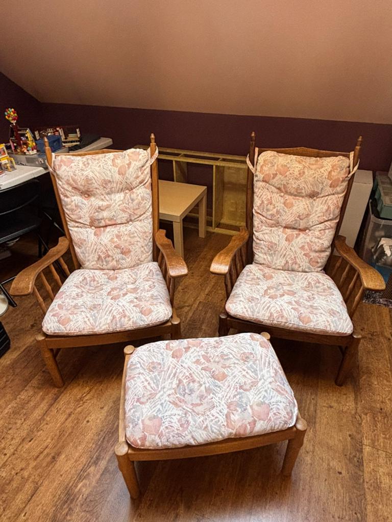 Stoelen met steunbankje, Ophalen, Gebruikt, Twee, Bruin