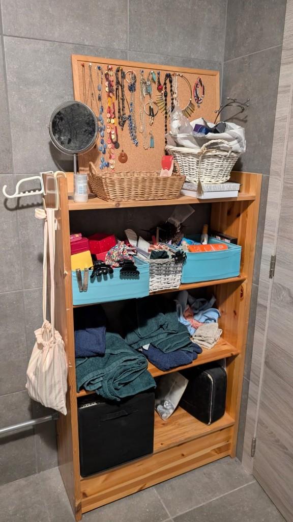 Etagère en bois, Enlèvement, Utilisé
