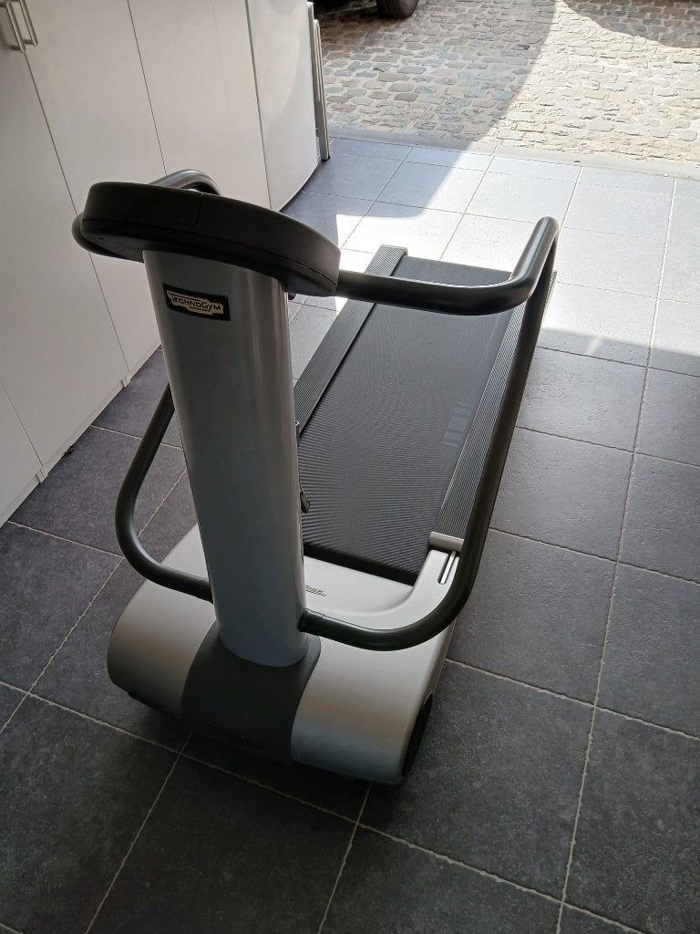 Loopband Technogym, Sports & Fitness, Course, Jogging & Athlétisme, Enlèvement ou Envoi, Utilisé, Course à pied, Autres types