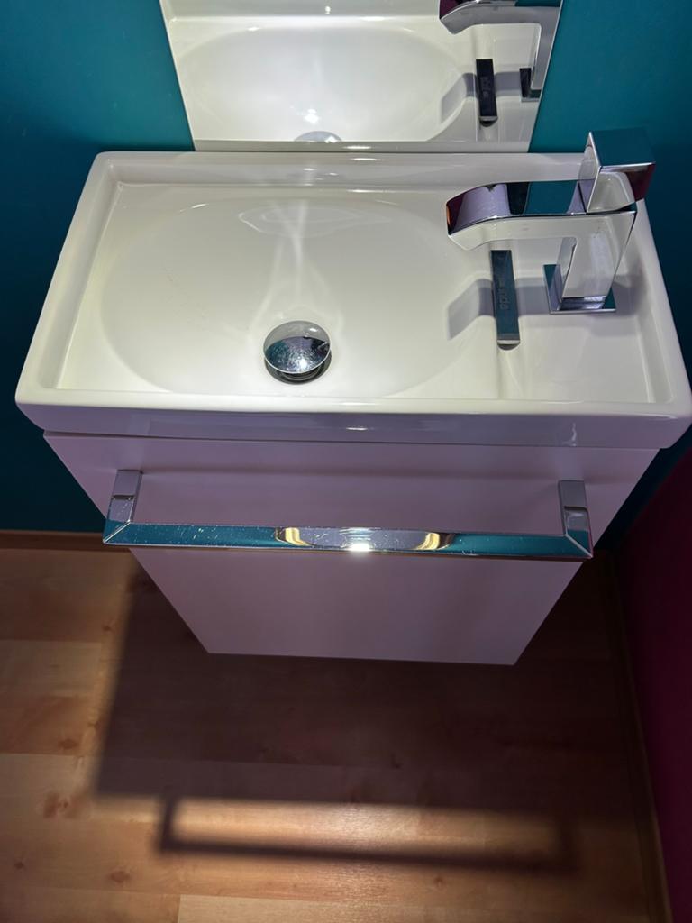 Lave-mains en céramique avec meuble, Maison & Meubles, Salle de bain | Meubles de Salle de bain, Comme neuf, Meuble lavabo, Moins de 100 cm