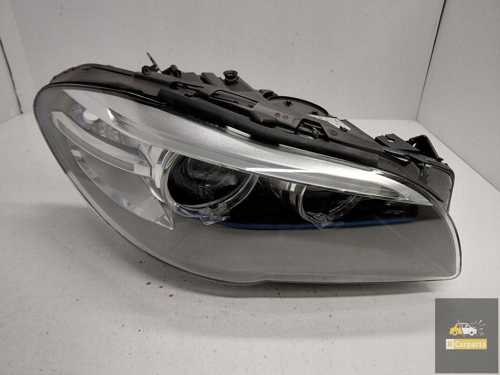 7317132, Phare droit au x non sans torsion pour BMW F10, Petuelring 130
80788  Munich, DE, Info@bmw.de, Utilisé, BMW
