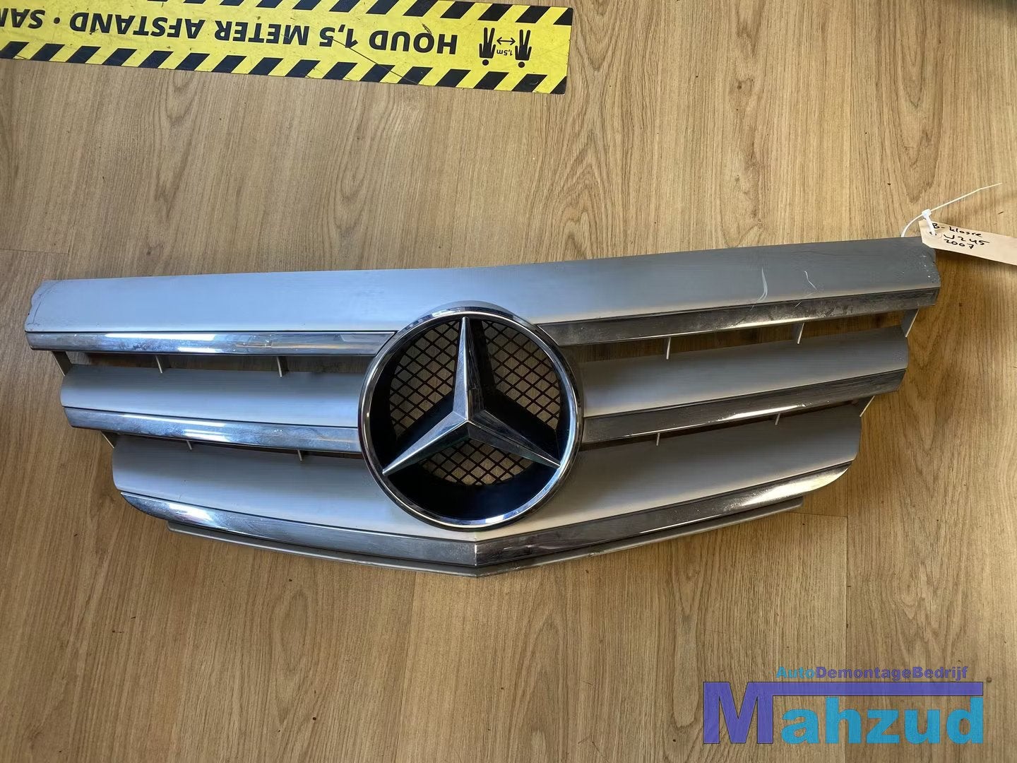 MERCEDES B-KLASSE W245 Grille 2005-2011, Auto-onderdelen, Gebruikt, Mercedes-Benz AG, Mercedes-Benz, Mercedesstrasse 120
70372  Stuttgart, DE