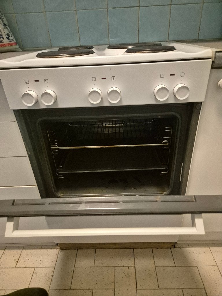 Vrijstaand elektrisch fornuis met oven - Bosch (wit), Elektronische apparatuur, Ophalen, Gebruikt, Hete lucht, Tussenbouw