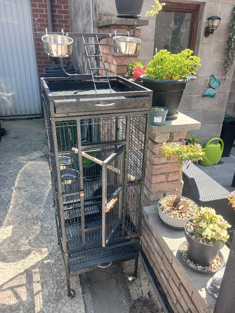 Cage, pour calopsite, peruche sur roulettes avec aire de jeu, Enlèvement, Utilisé, Métal, Cage à oiseaux