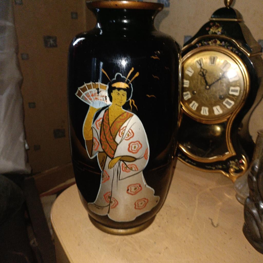 très beau vase de style Chinois, Antiquités & Art, Enlèvement ou Envoi