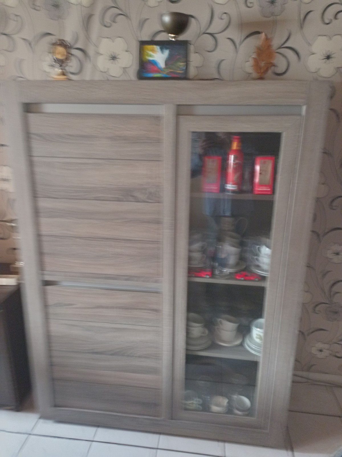 Glazen kast, Ophalen