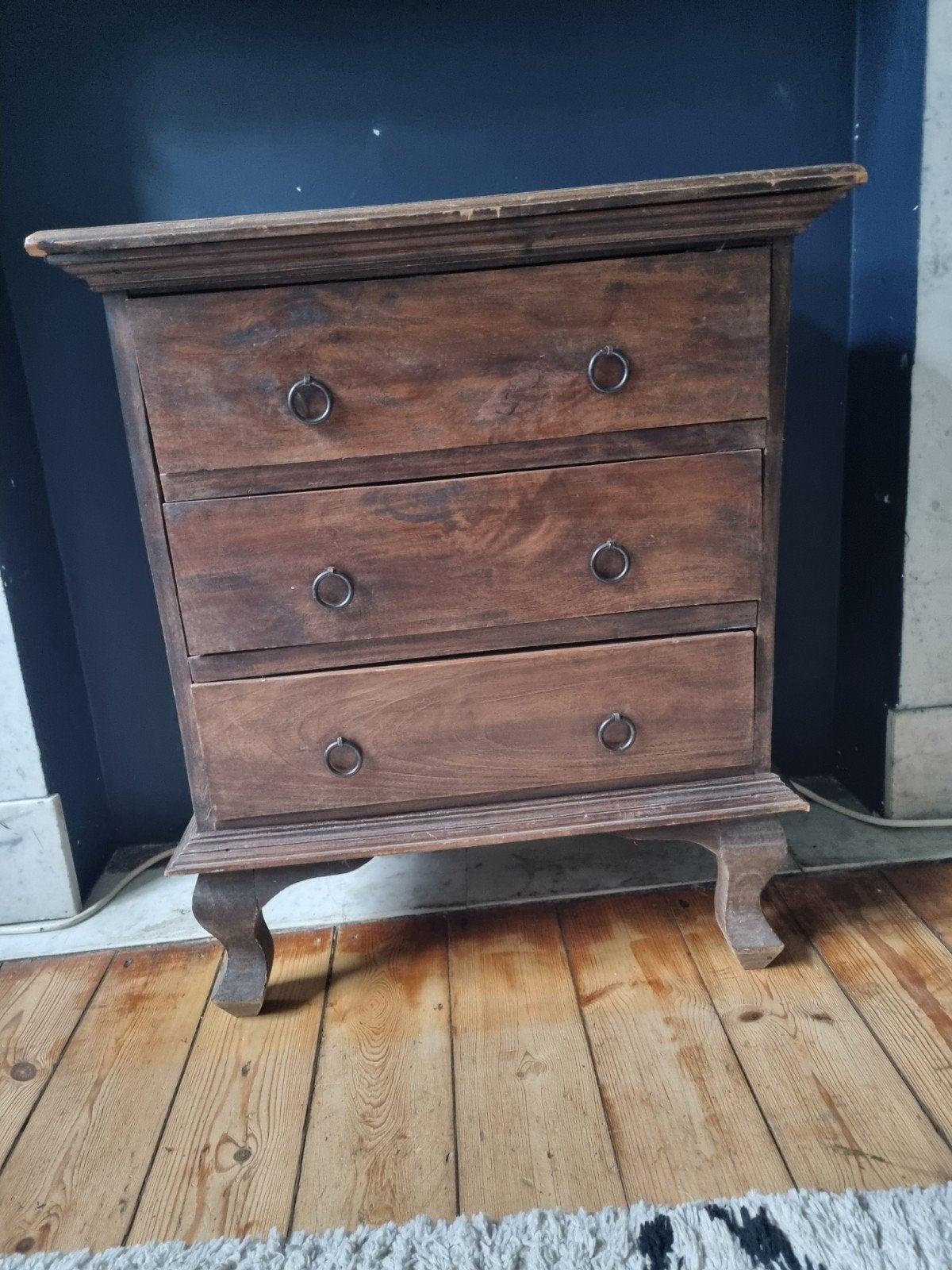 Joli meuble en bois de style ancien, Enlèvement