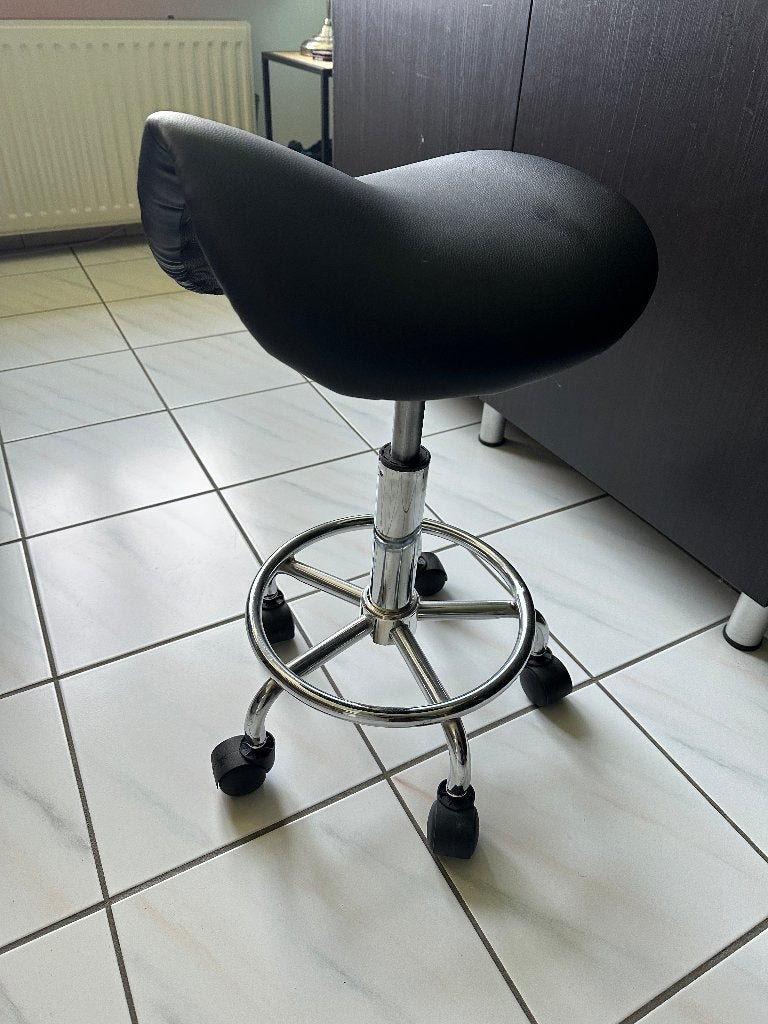 kruk op wieltjes, Ophalen, Zwart, Zo goed als nieuw, Bureaustoel