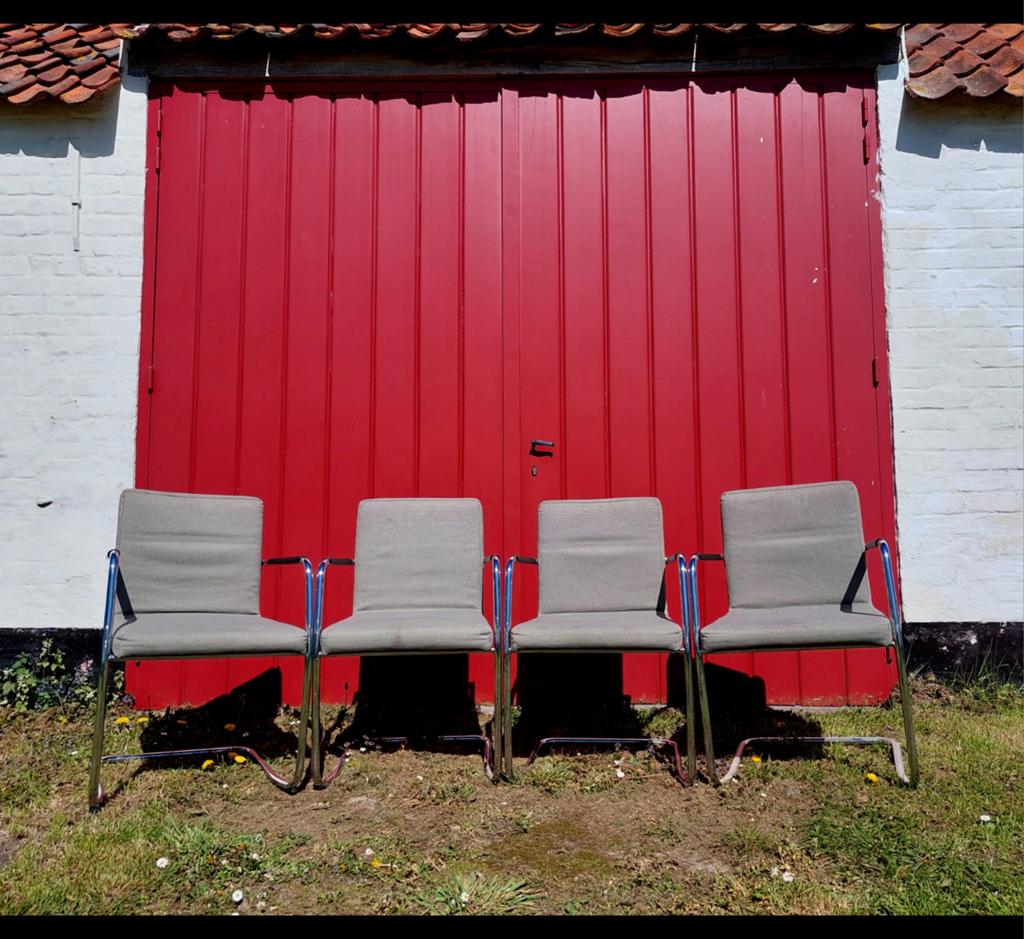4x Vintage stoelen (naar Brno-stoel Mies van der Rohe), Maison & Meubles, Chaises, Comme neuf, Quatre, Gris, Enlèvement