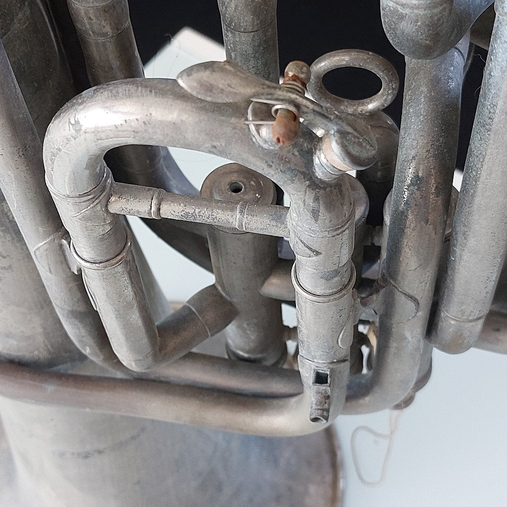 Saxhorn Baryton ancien - A.F. ROUSSEAU Bruxelles (1948), Enlèvement
