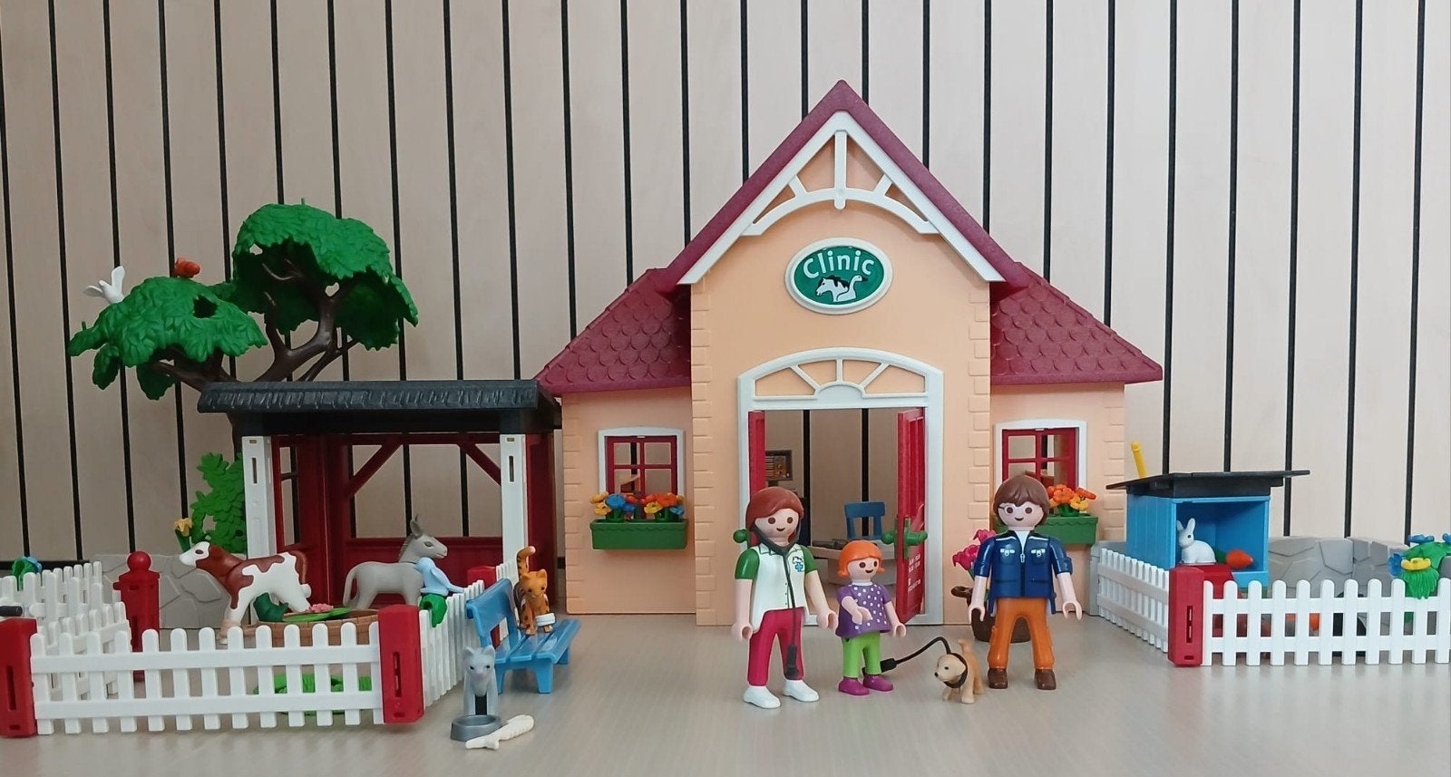 Playmobil 5529 - dierenkliniek met stallen, Ophalen, Gebouw, Complete set, Zo goed als nieuw
