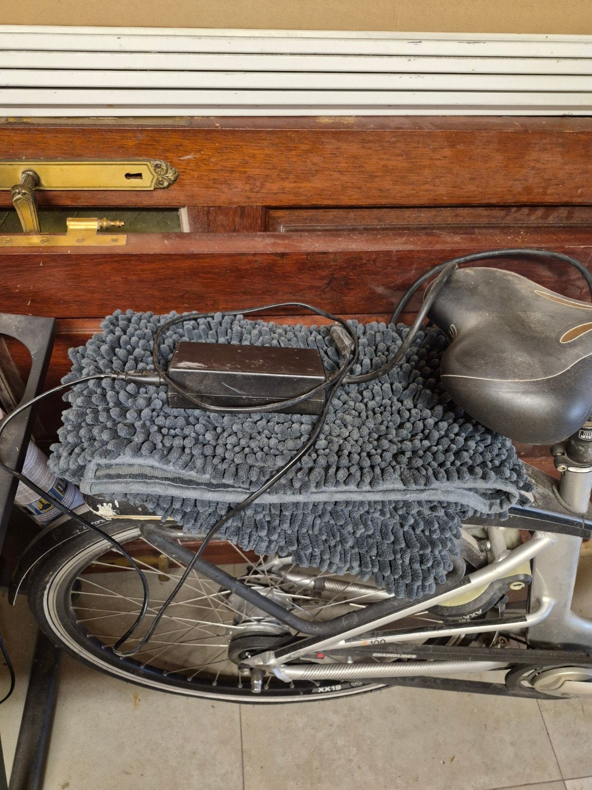 Elektrische fiets., Ophalen