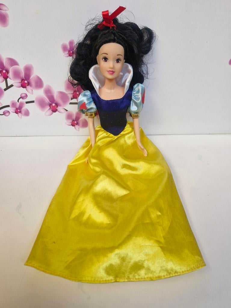 ❤️ Sneeuwwitje Barbie Pop, Kinderen en Baby's, Ophalen of Verzenden, Barbie