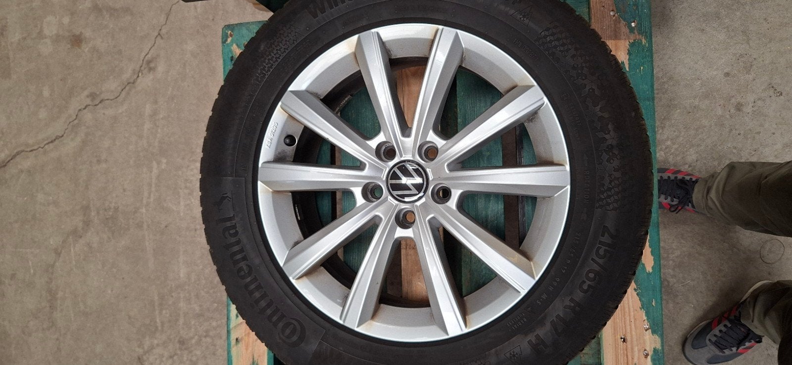 Jantes alu 17 Vw Tiguan, Auto-onderdelen, Banden en Velgen, Ophalen, 215 mm, 17 inch, Winterbanden