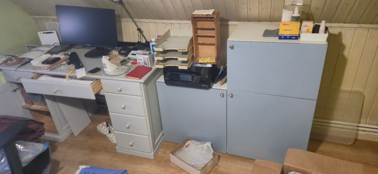 bureau + kasten, Ophalen