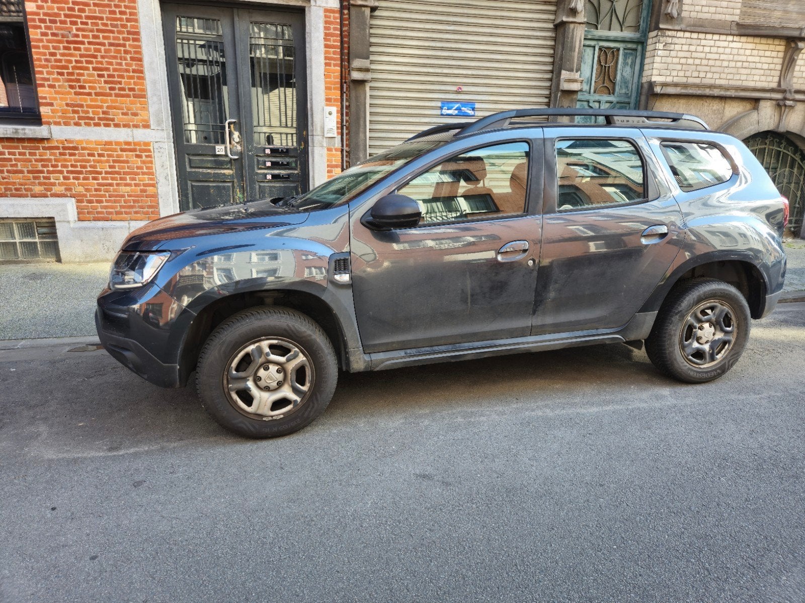 Dacia duster 1.6i 84kw Benzine 1 Eigenaar 2019 Euro 6c, Auto's, Dacia, Voorwielaandrijving, Stof, 4 cilinders, Duster