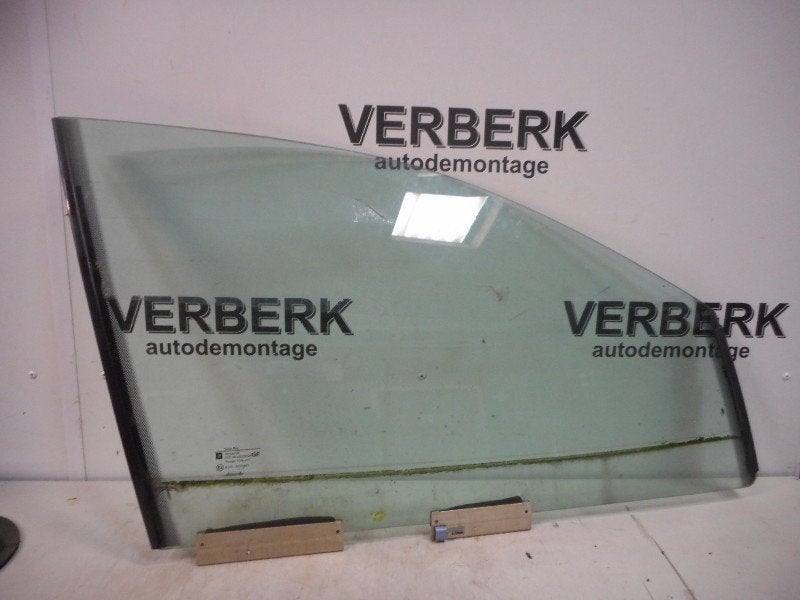 VITRE AVANT DROITE Opel Omega B (25 / 26 / 27), Opel, Opel Automobile GmbH, Utilisé, Kontakt-opel@opel.com