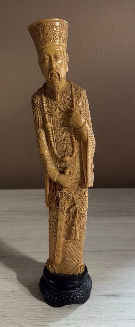 Statue chinoise « Empereur à l'épée » 33cm, Enlèvement ou Envoi, Comme neuf, Humain