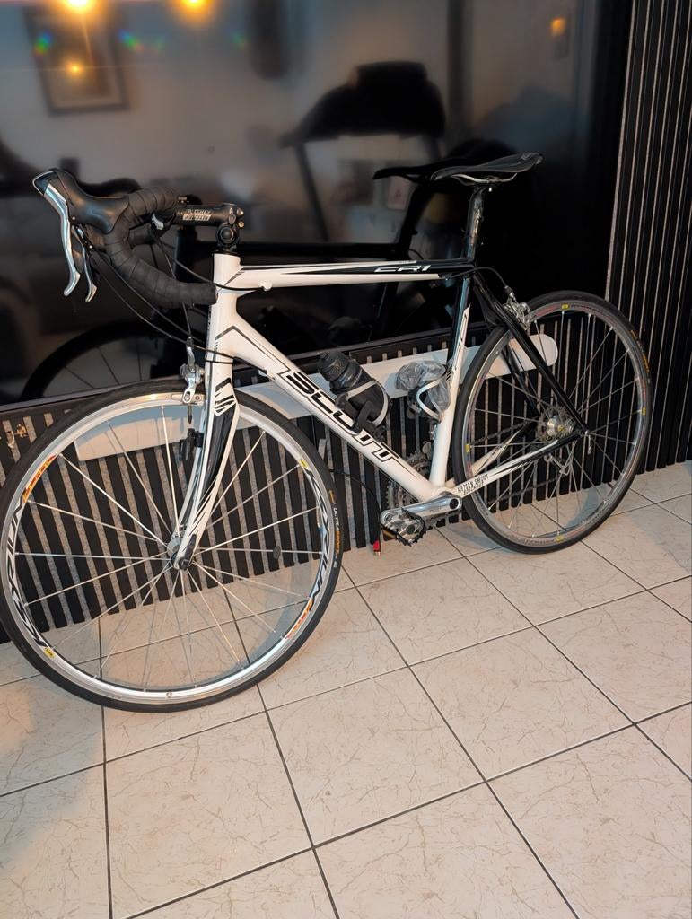Carbon koersfiets met trainingsrollen!!, Fietsen en Brommers, Ophalen
